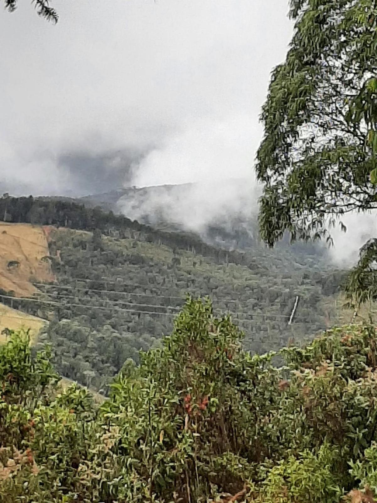 Casa De Campo Em Monte Verde , Linda Vista Para Montanhas Bagian luar foto